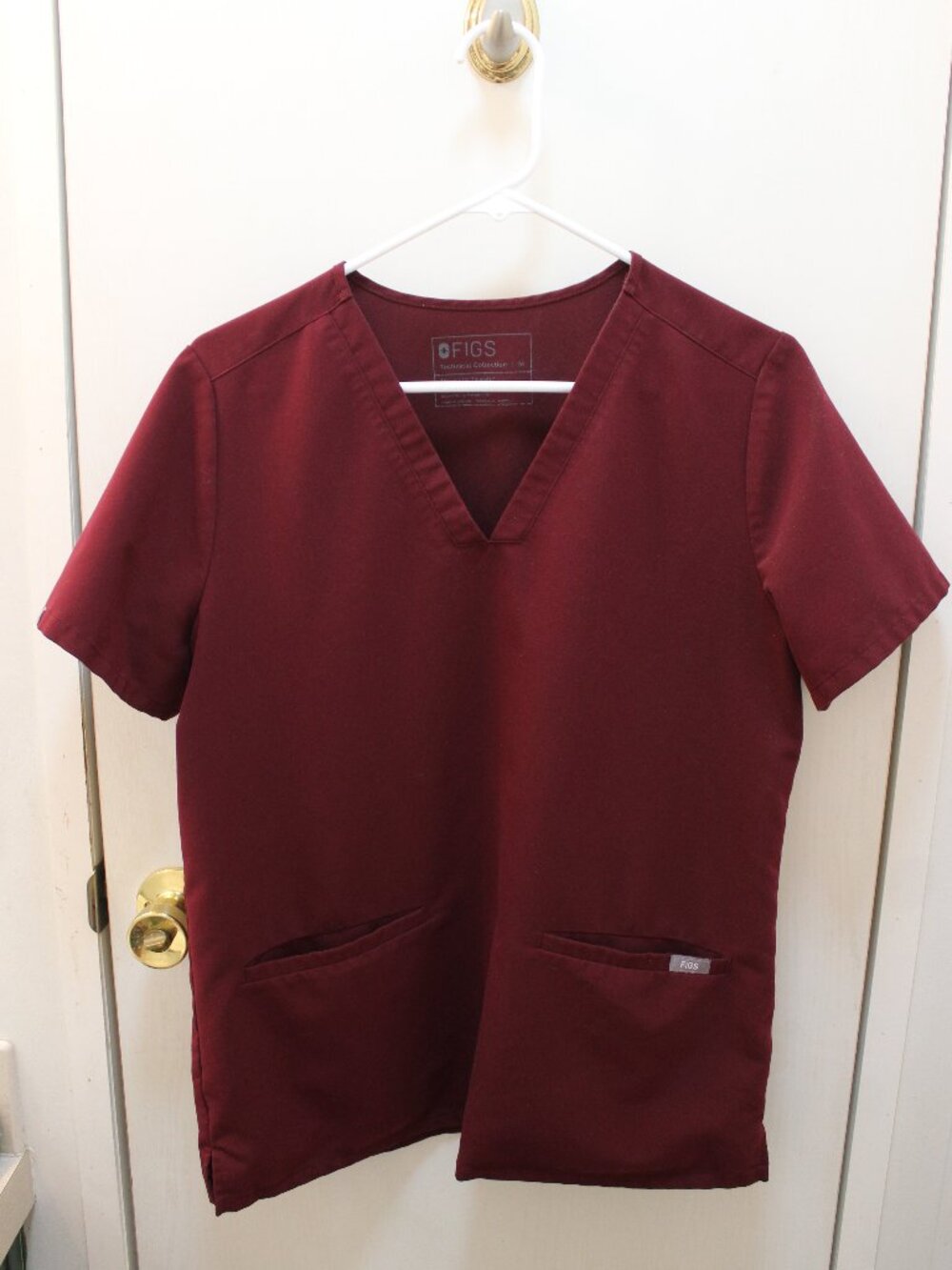 Figs Women's Casma Scrub Top in Burgundy
